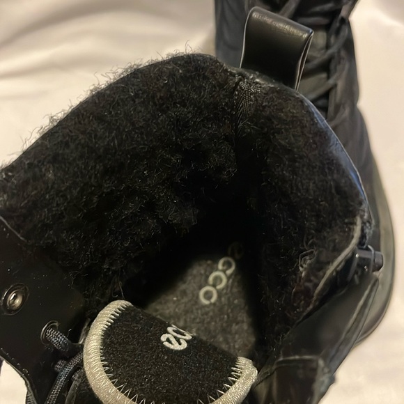 ECCO WOMENS SOFT US 7 TRED LACE BOOTS - BLACK - Picture 8 of 8